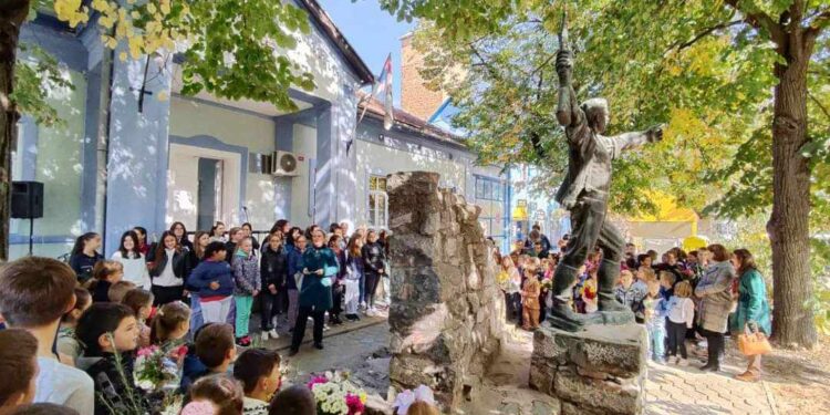 Aby sa nezabudlo na padlých spoluobčanov v druhej svetovej vojne (Foto: Obec Báč)