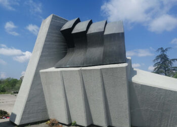 Memoriálny komplex Stratište v Jabuke pri Pančeve (Nebojša Delja, 1981, foto: MSUV)