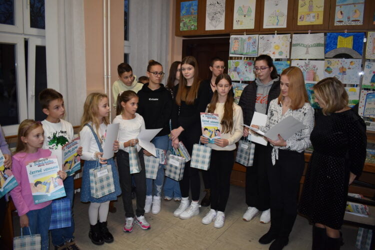 Odmenení žiaci pre slohové práce