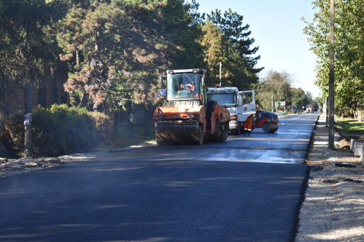 Nová cesta v Pivnici