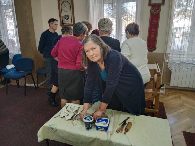 Keramické dielne a zhotovovanie suvenírov z hliny mala na starosti Katarína Fábryová