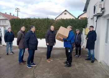 Dejan Santrač odovzdal donáciu pre FK Jadran v Golubinciach