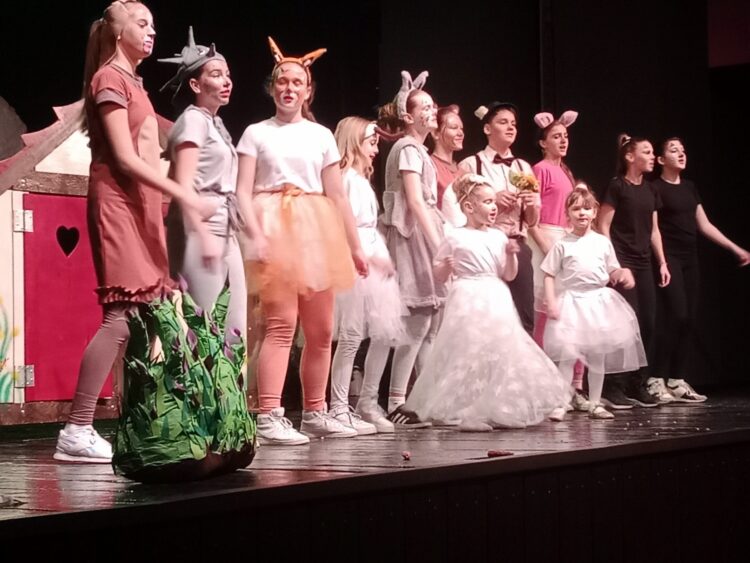 Záverečná časť muzikálu Koza rohatá