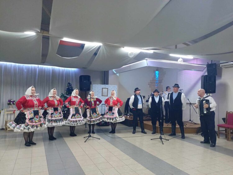 KUS Petrovská družina pri speve