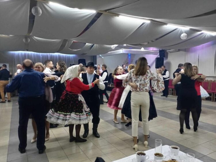 Veselá nálada pretrvávala počas celého bálu