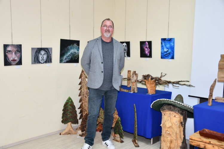 Ján Krajčík po prvýkrát vystavuje samostatne