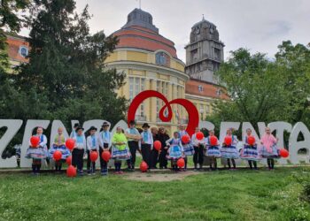 Spoločná fotografia na pamiatku (foto: Miroslava Vršková-Lakatošová)