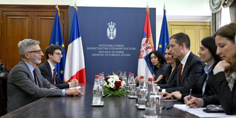 Zo stretnutia s veľvyslancom
Francúzskej republiky (Foto: srbija.gov.rs)