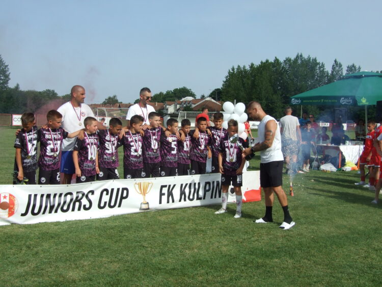 Malí futbalisti z Gajobry boli prví v kategórii ročníka 2013