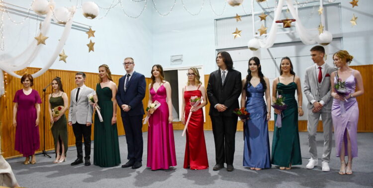 Maturanti 4. a triedy