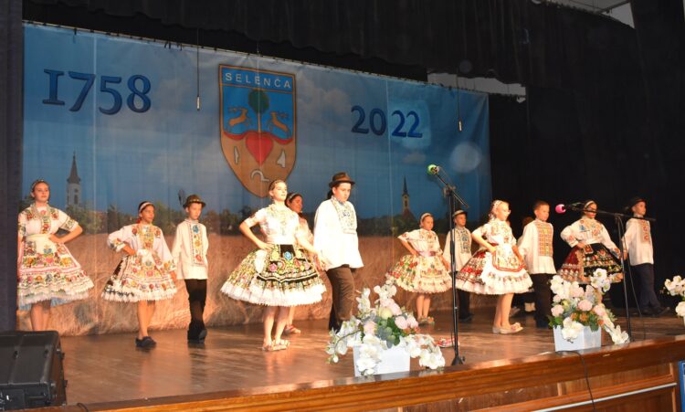 V kultúrno-umeleckom programe nikdy nechýba tanec