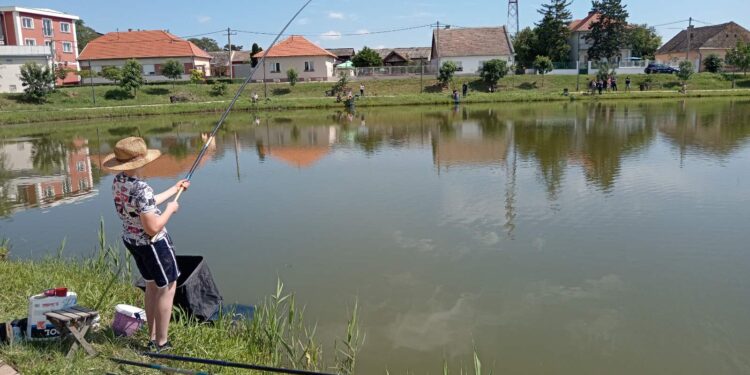 Z obvodovej súťaže v športovom rybolove v Opove (Foto: ZŠ T. G. Masaryka)