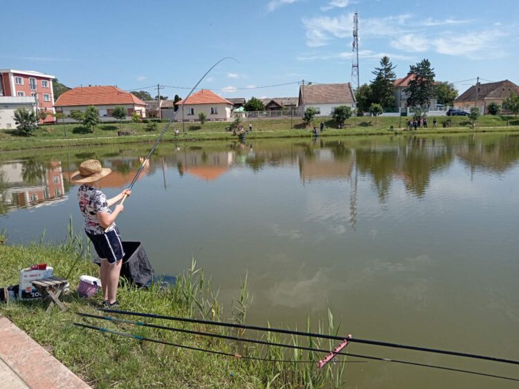 Z obvodovej súťaže v športovom rybolove v Opove (Foto: ZŠ T. G. Masaryka)