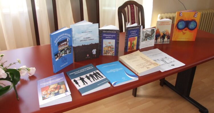 Knižná produkcia na minuloročnej prezentácii ASSŽ