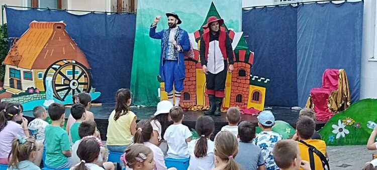 Záber z predstavenia Mačak u čizmama