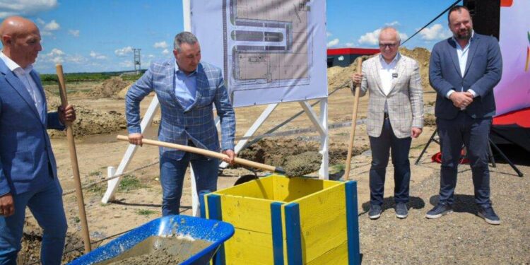 Z kladenia základného kameňa (Foto: z úradnej stránky Obce Šíd)