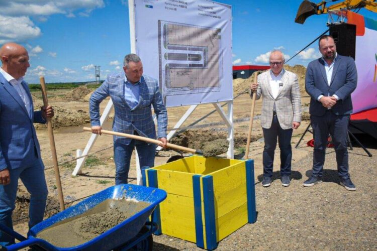 Z kladenia základného kameňa (Foto: z úradnej stránky Obce Šíd)