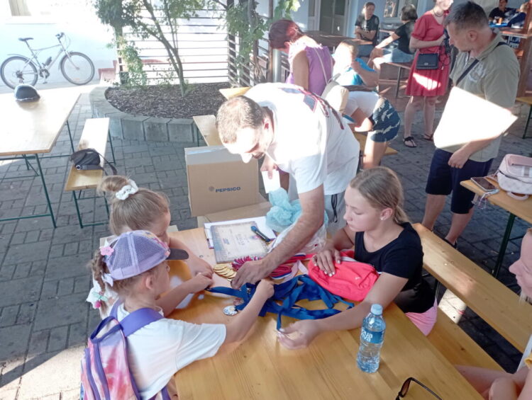 Po návrate rozdelili diplomy a medaily