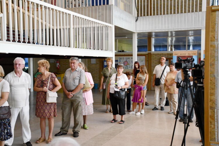 Pri otvorení výstavy známok