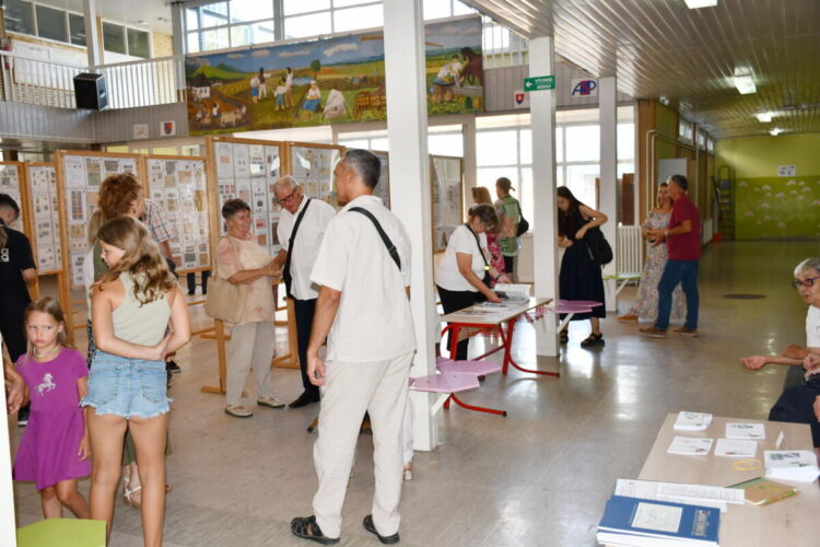 Družba filatelistov po otvorení výstavy