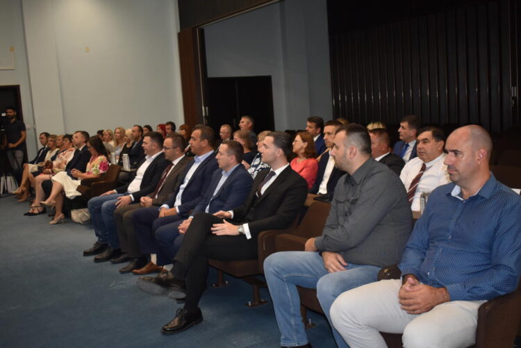 Zo stretnutia v sieni obce