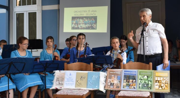 Ján Šimoni prezentoval svoje vydané knihy