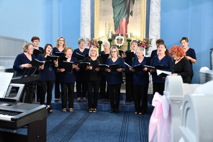 Ženský cirkevný spevokol Kresťanské srdcia z Kovačice