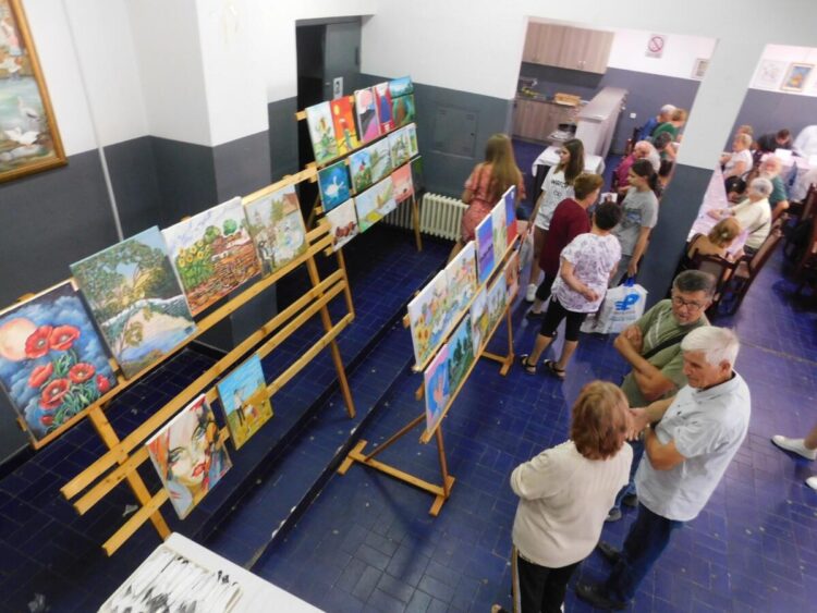 Výstava prác v dome kultúry