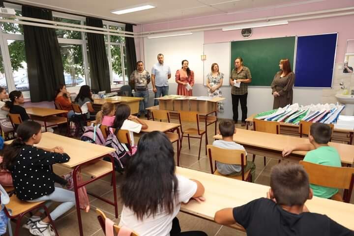 Hostí v ZŠ v Kulpíne privítala riaditeľka Milina Grňová