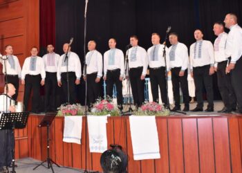 Kvalita tvorby a prezentácie hudobného folklóru hodnotí sa na Folklórnom festivale Tancuj, tancuj... v Hložanoch