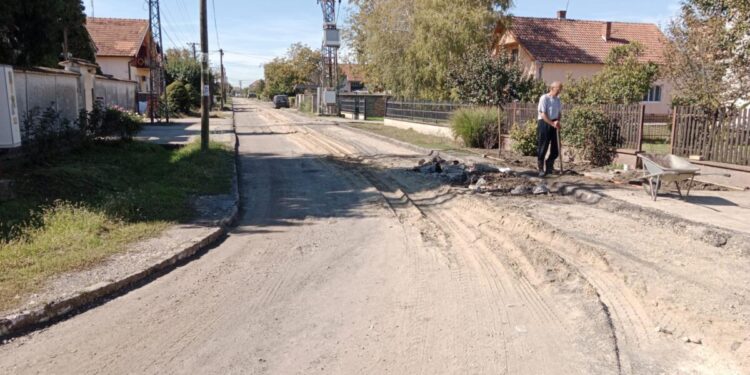 Úprava vozovky v Ulici Jána Sýkoru v Starej Pazove