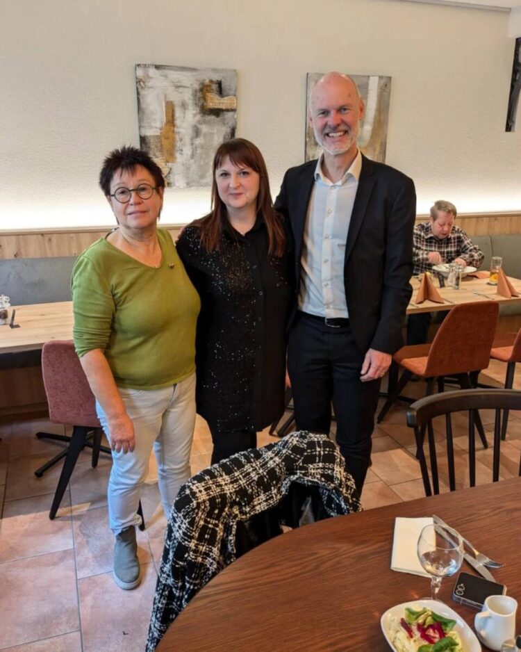 Delegácia Obce Báčsky Petrovec na čele s predsedníčkou obce Vierou Krstovskou navštívili partnerské mesto Kirchheim unter Teck v Nemecku