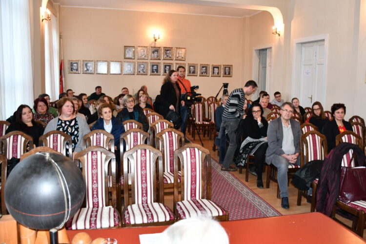 Prítomní pedagógovia na školení v Petrovci