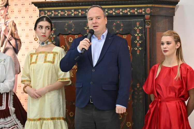 Úradujúci náčelník Mestskej správy pre kultúru Nový Sad Dragan Aleksić (Foto: z archívu Kultúrneho centra Kysáč)