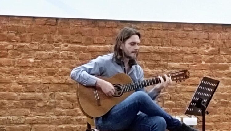 Z koncertu v malej sieni DK v Kovačici