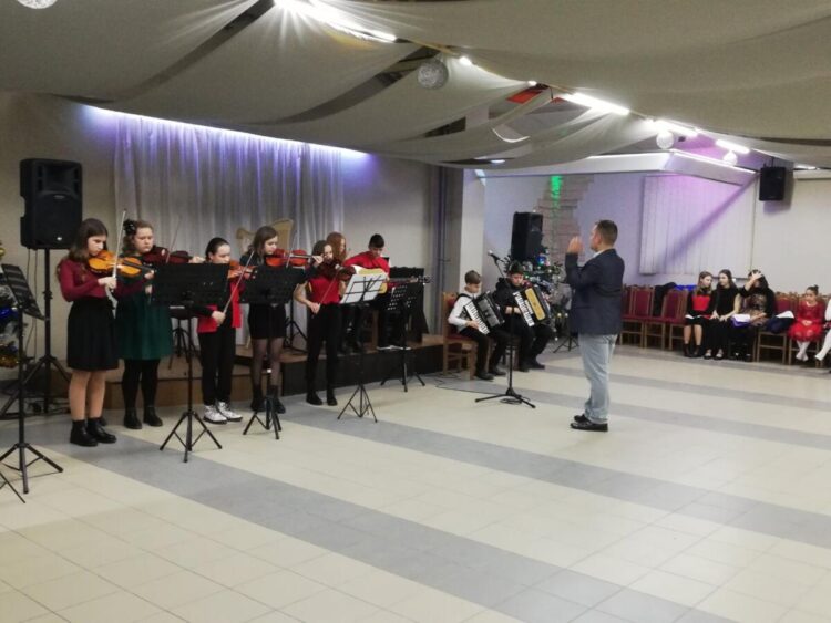 Z vlaňajšieho Vianočného koncertu mladých talentov v Padine (Foto: z archívu RTV Obce Kovačica)