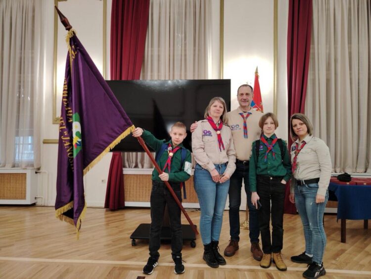 Kovačickí skauti počas slávnostného podujatia v Belehrade (foto: z archívu SO Jánošík v Kovačici)