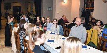 Záber zo zasadnutia, po ktorom nasledovala i zábava
