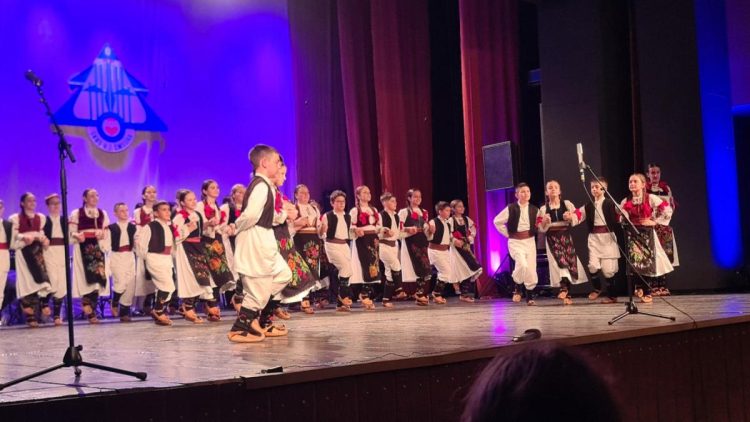 Hosťami koncertu boli členovia FS Dukat