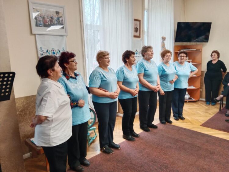 Spevácka skupina hostiteliek