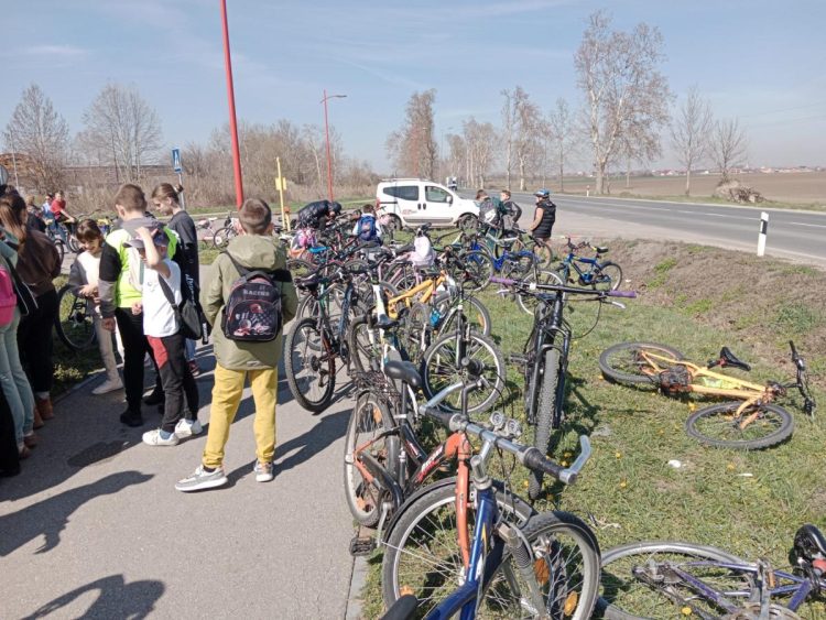 Účastníci podujatia boli hlavne žiaci na bicykloch