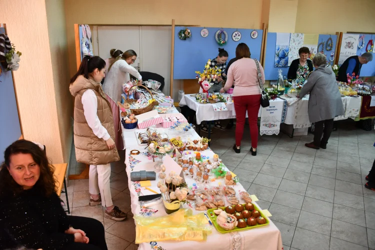 Záber z veľkonočnej výstavy v Hložanoch