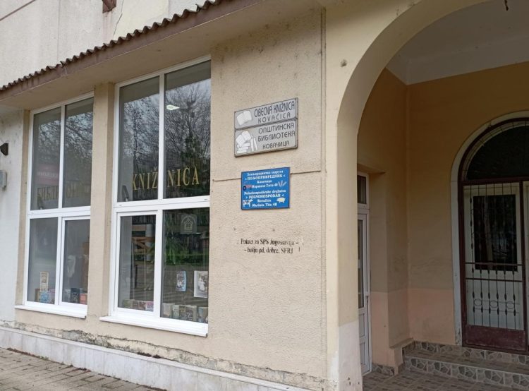 Obecná knižnica v Kovačici 