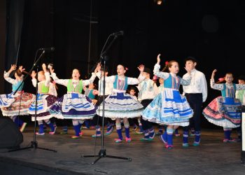 Vystúpenie pazovských folkloristov
