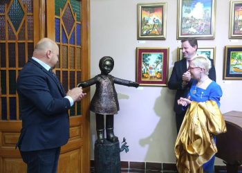 Slávnostné odhalenie sochy malej Katky