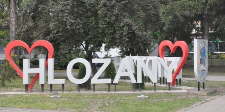  Vitajte v Hložanoch