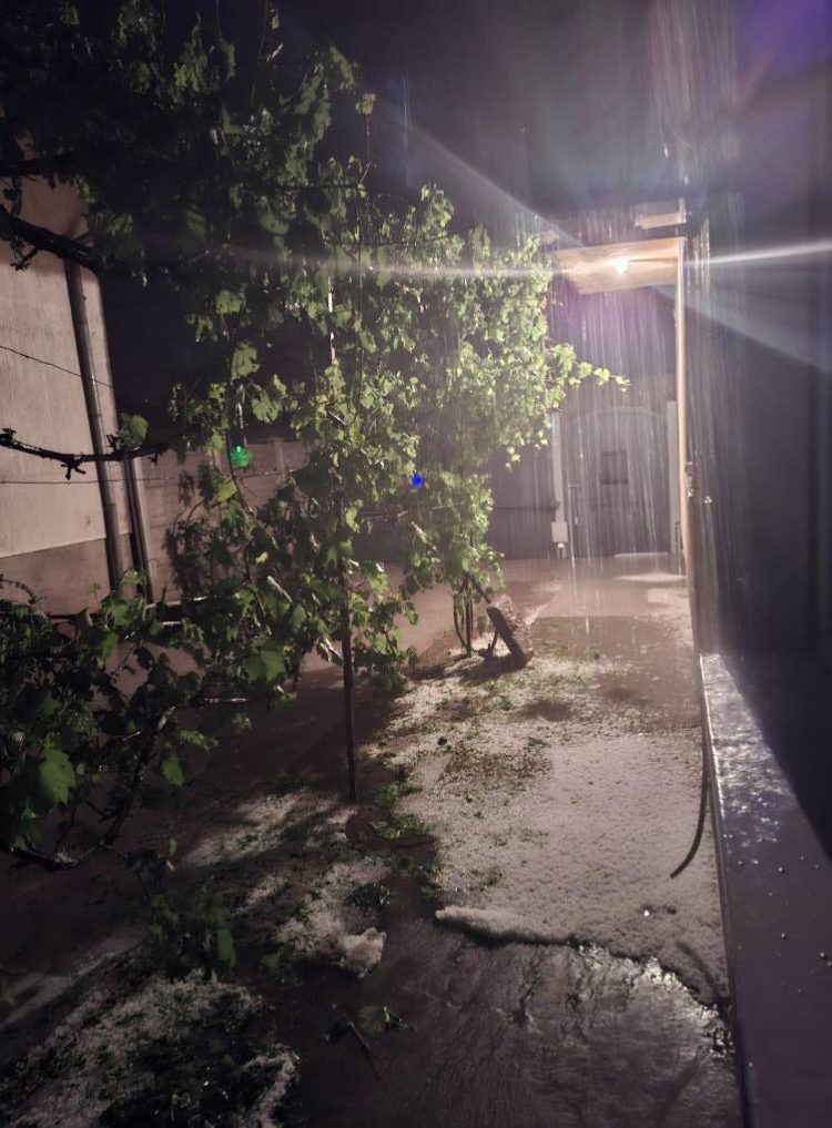 Obrovské krupobitie trvalo pol hodinu