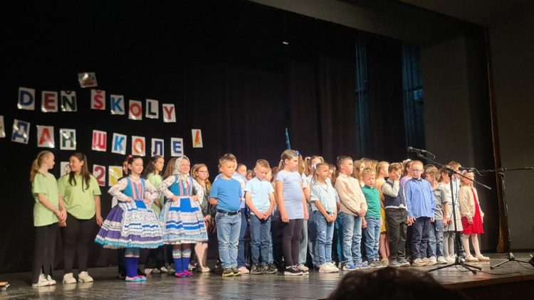 Skupina žiakov, ktorá navštevuje hodiny slovenského evanjelického
náboženstva