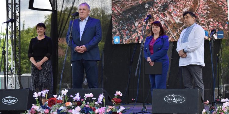 Príhovory pred začiatkom programu: hostia a hostitelia