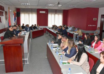 Zo zasadnutia vo štvrtok 29. mája (Foto: Opština Šid – zvanična stranica)